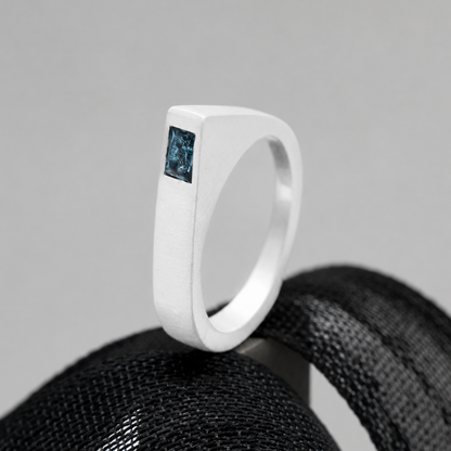 London Topaz Taşlı Asimetrik Yüzük