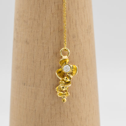 Minimalist Flower Necklace