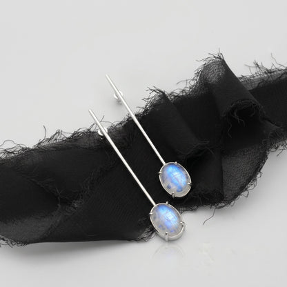 Minimalist Ay Taşlı Çizgi Küpe